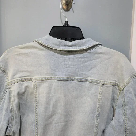 LuLaRoe Jean Jacket Size XL Light Blue Stretch Denim Casual Layering Piece - Picture 9 of 10